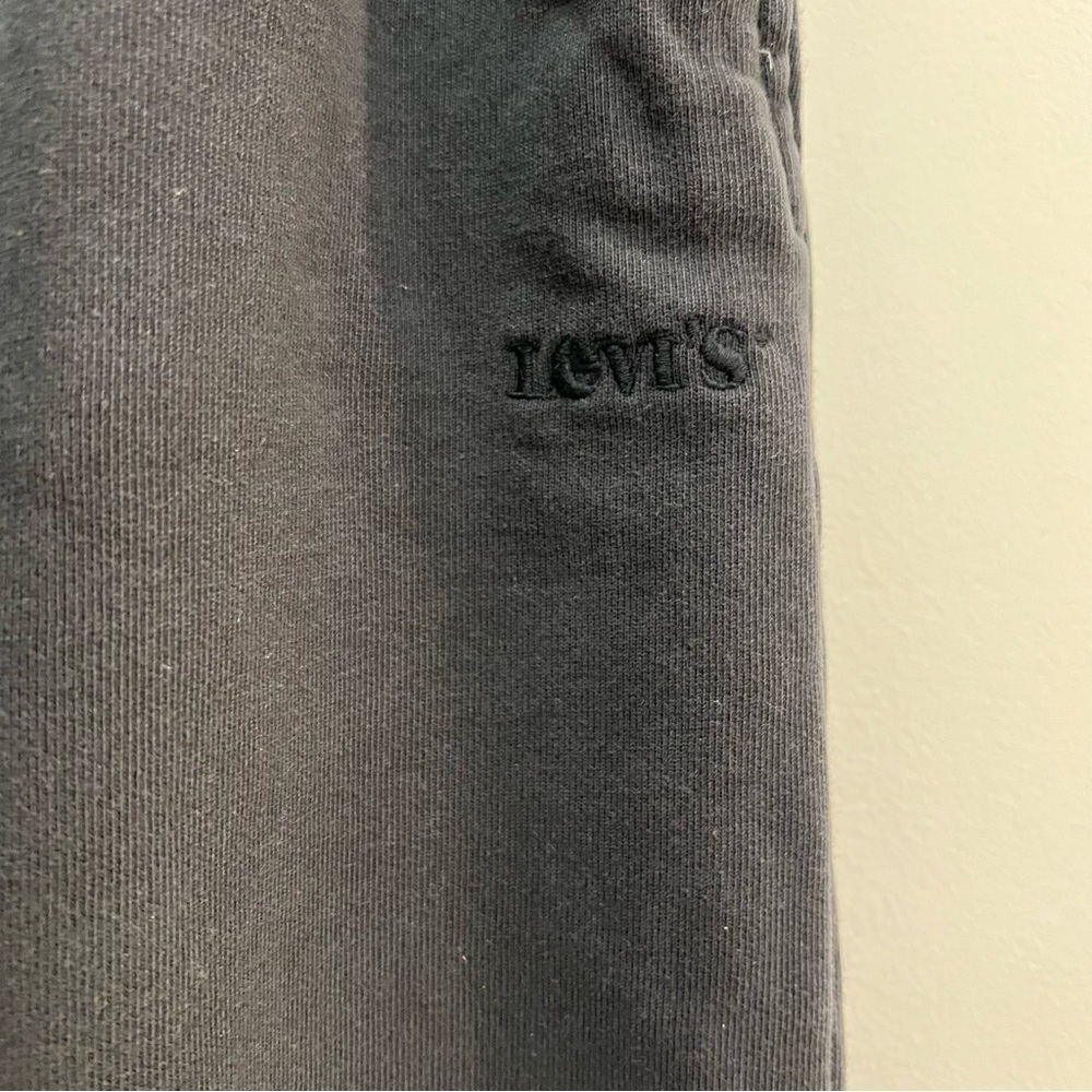 BUNDLE of Levi’s black sweatshirt AND sweatpants - Picture 5 of 17